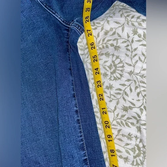 Talbots Women’s 10 Simply Flattering Boyfriend Jean - Picture 5 of 6